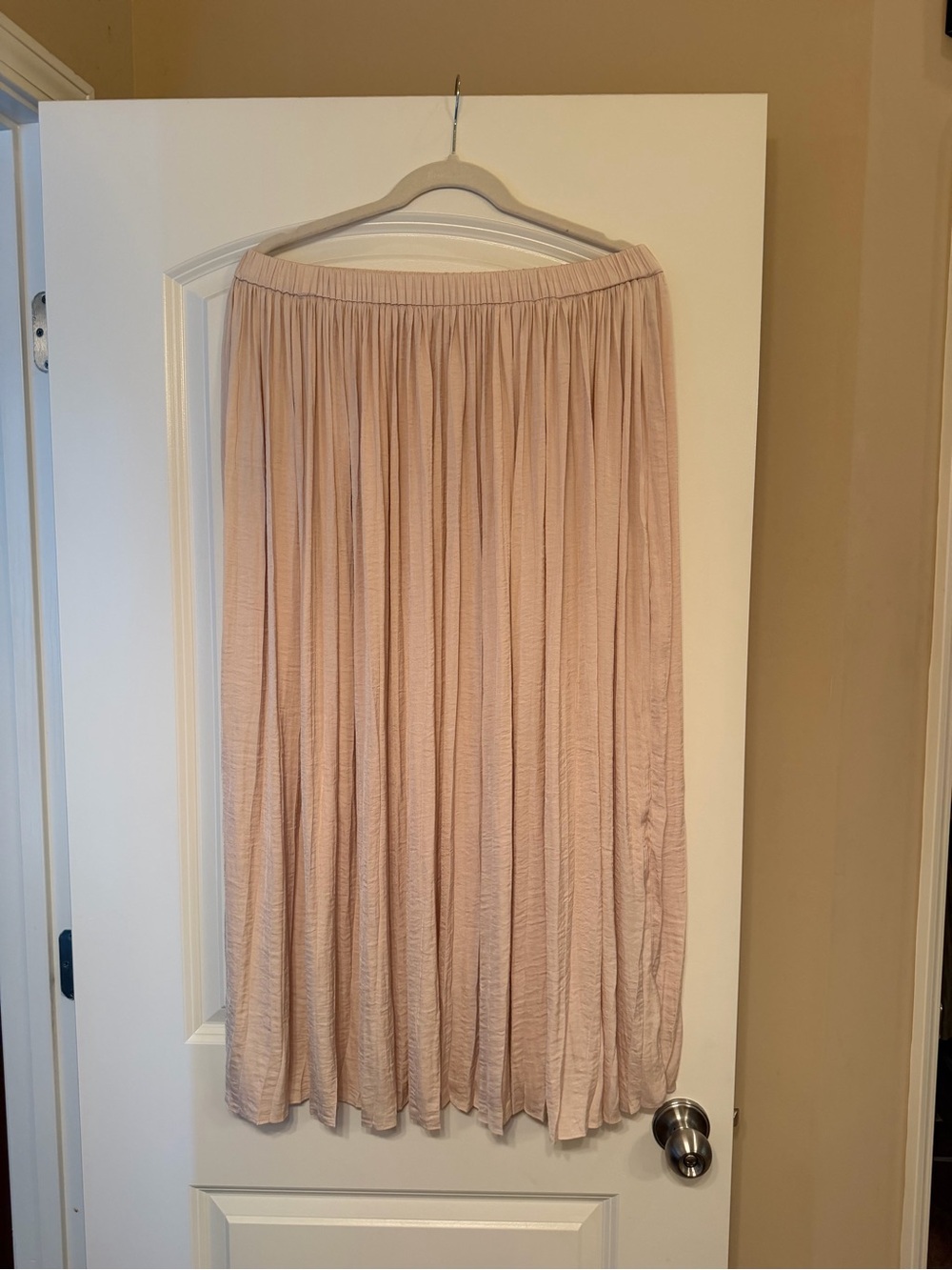 Philosophy Maxi Flowy Soft Skirt in Blush Pink